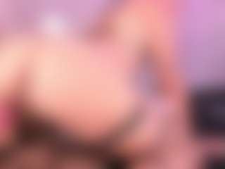 Live cam show with AntonelaLopez - Middle Aged on chickslive.net | colombia