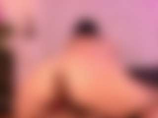 Live cam show with AntonelaLopez - MILF on UwU Esports