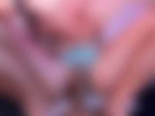 Live cam show with AntonelaLopez - Squirt on AdultVida.com
