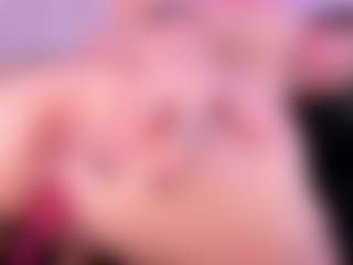 Live cam show with AntonelaLopez - Shaved Pussy MILF on Camsoda