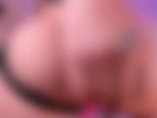 Live cam show with AntonelaLopez - Fuck on Dolls Live