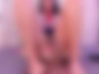Live cam show with AntonelaLopez - Middle Aged on Hubzter Live