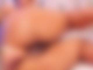 Live cam show with Courtney-Carter - Ass Clapping on AdultVida.com