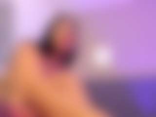 Live cam show with Courtney-Carter - Fingers on eurowanks.com