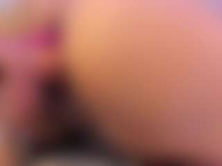 Live cam show with Courtney-Carter - Black Shaved Pussy on sexylivex.com