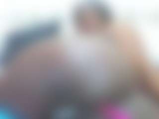 Live cam show with Ebonydoll2u - Ebony Big Tits on AdultVida.com