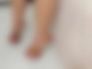 Live cam show with Sofi Perez - College MILF on infinitiblacc.com