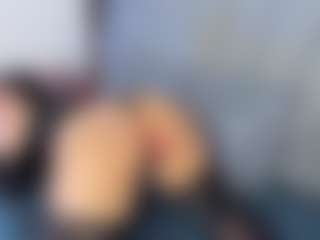 Live cam show with Sofi Perez - College MILF on thefappeningchat.com