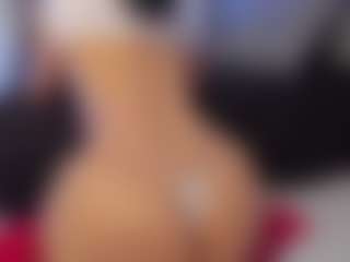 Sofi Perez MILF webcam performer live streaming