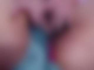 Live cam show with Sweetsin2u - Pregnant on madthumbs