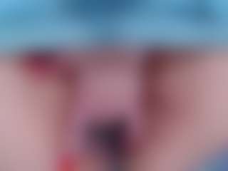 Live cam show with Sweetsin2u - Living Room on fapnchat