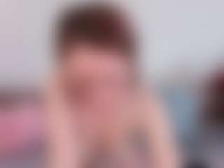 SelenaSweetx MILF webcam performer live streaming