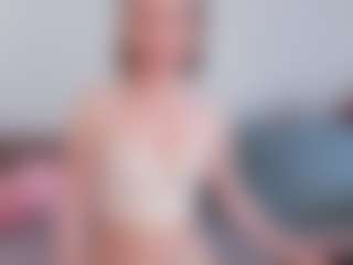 SelenaSweetx's Live Sex Cam Show