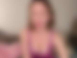 Live cam show with SelenaSweetx - Skinny MILF on EXY