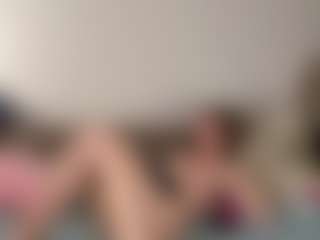Live cam show with SelenaSweetx - Petite on madthumbs