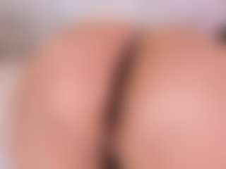 Live cam show with Biancax - Ass Clapping on hrnylive.com