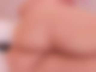 Live-camshow met Biancax - Gagging op Camsoda