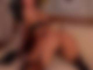 Live cam show with Luna Ruso - Toys on galaxygirlnitro.com