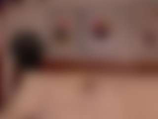 Live cam show with Luna Ruso - Bedroom on live18s.com