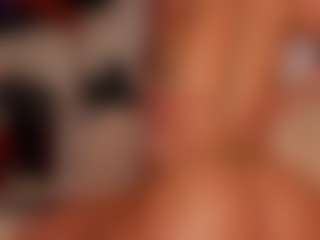 Luna Ruso's Live Sex Cam Show
