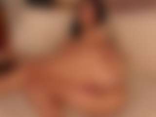 Live cam show with Luna Ruso - Athletic Brown Eyes on anonymated.com