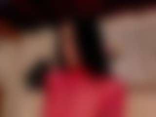 Live cam show with Luna Ruso - Brown Eyes Teen (18+) on studioflirtlive.com