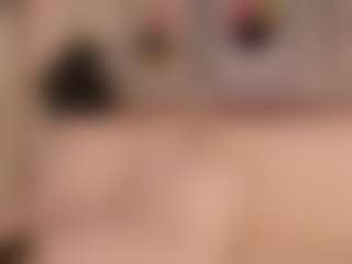 Live cam show with Luna Ruso - Bedroom on CamClone