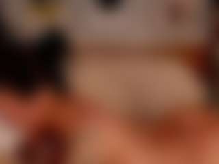 Live cam show with Luna Ruso - Bedroom on Camsoda
