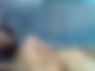 Live cam show with Saxyjemas - Black Hair on Milfs Live
