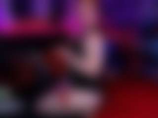 Live cam show with Kittie Purry - Muscle on SinfulBabes