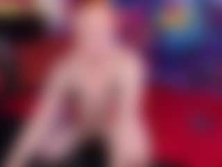 Live cam show with Kittie Purry - Muscle on Camsoda