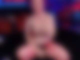 Live cam show with Kittie Purry - Muscle on Camsoda
