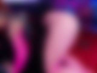 Live cam show with Kittie Purry - Muscle on Gym Cam Girls