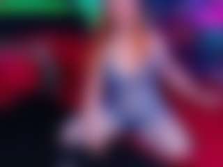 Live cam show with Kittie Purry - Muscle on CamSodaAdn