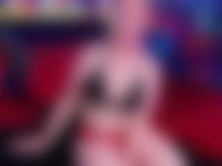 Live cam show with Kittie Purry - Thong on Camsoda