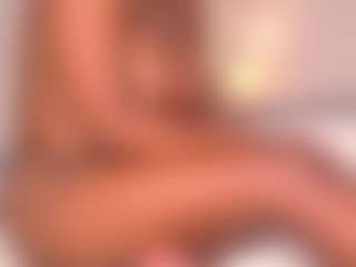 Live cam show with MichaelaCox - Middle Aged on Instabang