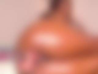 Live cam show with MichaelaCox - Ebony on sexylivex.com