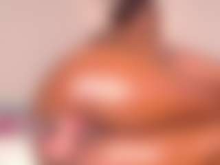 Live cam show with MichaelaCox - Ebony on SxyPornLive | colombia
