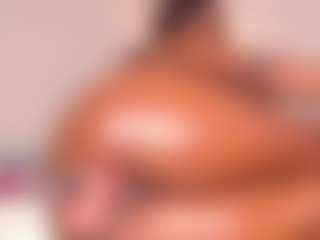Live cam show with MichaelaCox - Ebony on Fit Hotties | colombia