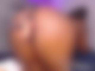 Live cam show with MichaelaCox - Ebony on CamwithHer