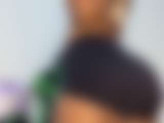 Live cam show with Alisson Johnson - Ebony on TeamSkeetLive | colombia