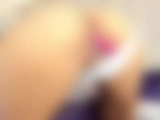Live cam show with Annie-Queen - Solo on CamClone