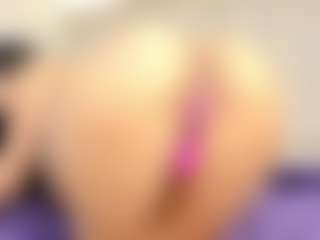 Live cam show with Annie-Queen - Strip Lovense on Porn Luv