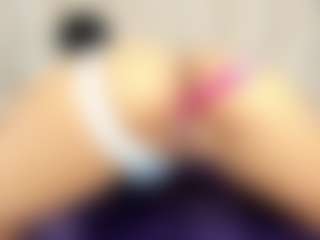 Live cam show with Annie-Queen - Thin on Camming Site