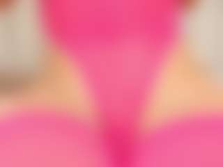 Live cam show with Annie-Queen - Blowjob on Camsoda