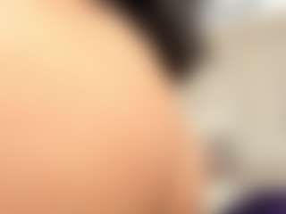 Live cam show with Annie-Queen - Petite on Dare Cams