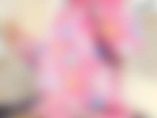 Live cam show with Annie-Queen - Solo on Camsoda