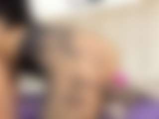 Live cam show with Annie-Queen - Shaved Pussy Teen (18+) on SpankPalCams