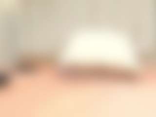 Live cam show with Annie-Queen - Oil on Milfs Live