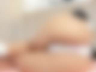 Live cam show with Annie-Queen - Oil on Mixed Magazine Live